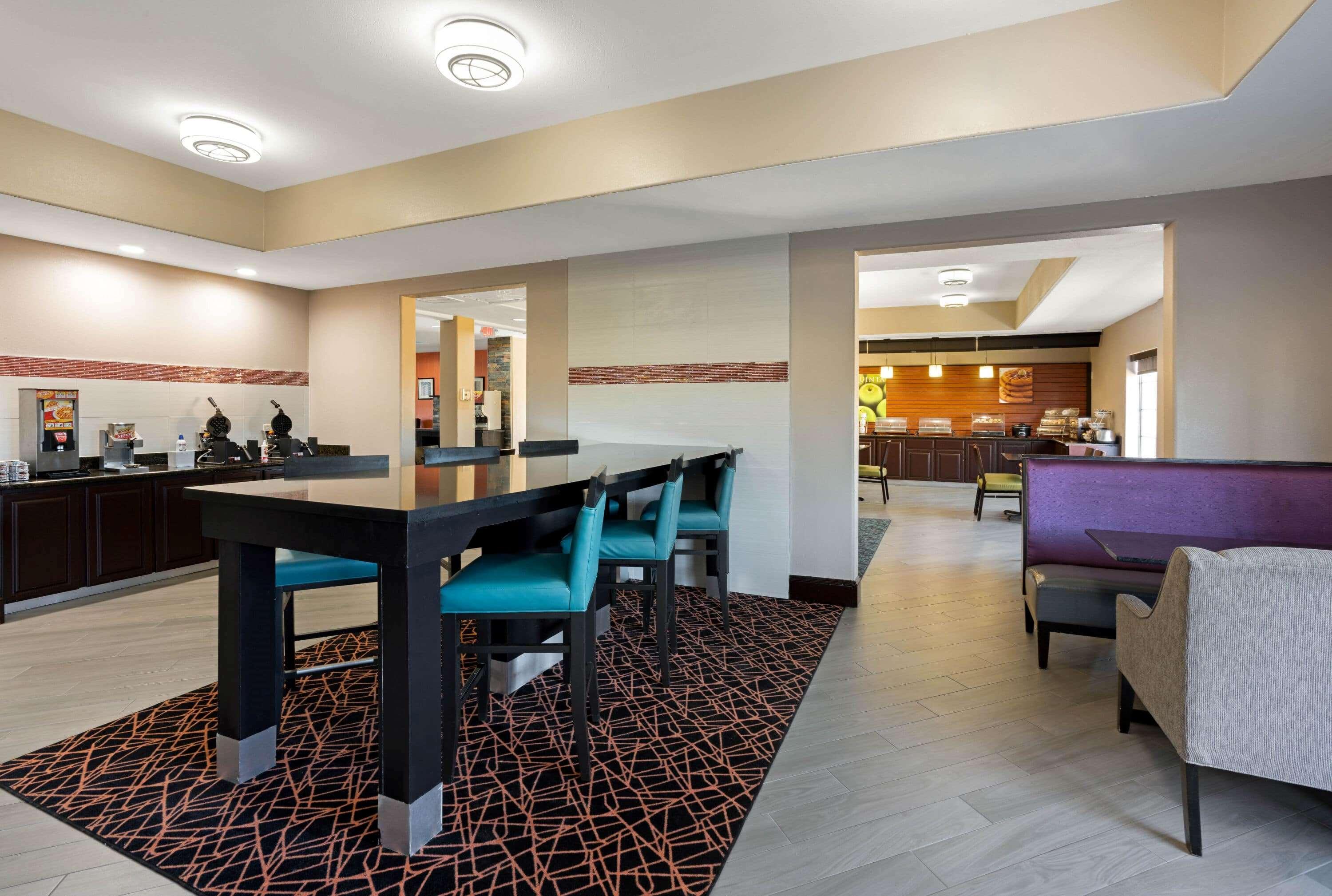 La Quinta By Wyndham Houston Iah Bush Intl Airport E Hotel Humble Bagian luar foto