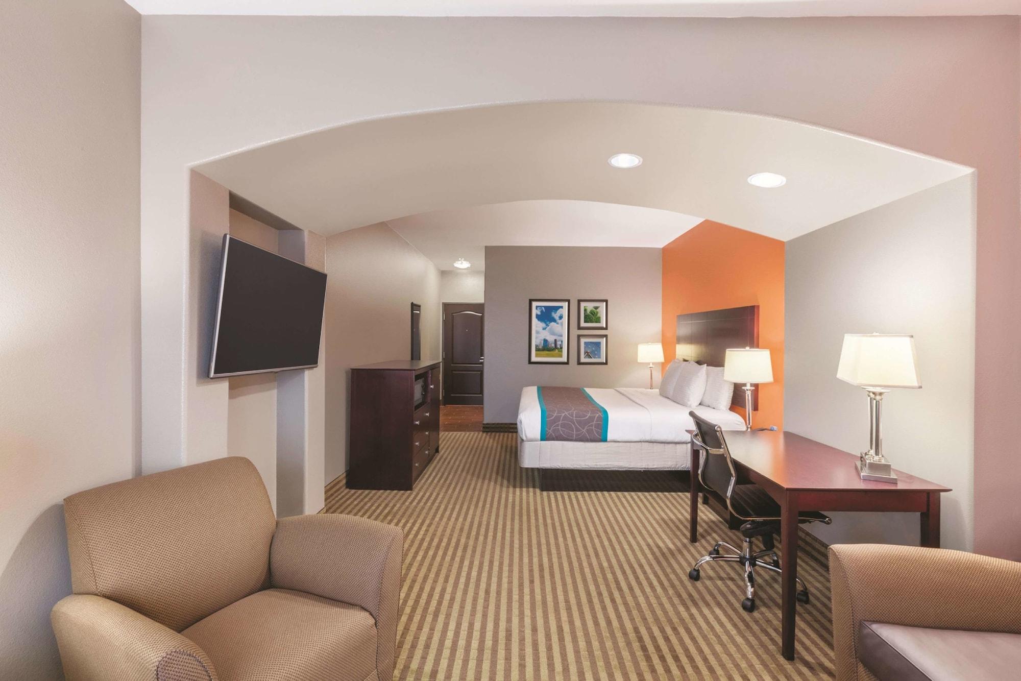 La Quinta By Wyndham Houston Iah Bush Intl Airport E Hotel Humble Bagian luar foto