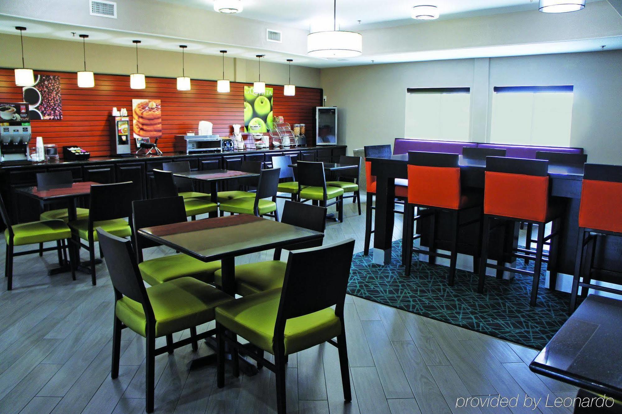 La Quinta By Wyndham Houston Iah Bush Intl Airport E Hotel Humble Bagian luar foto